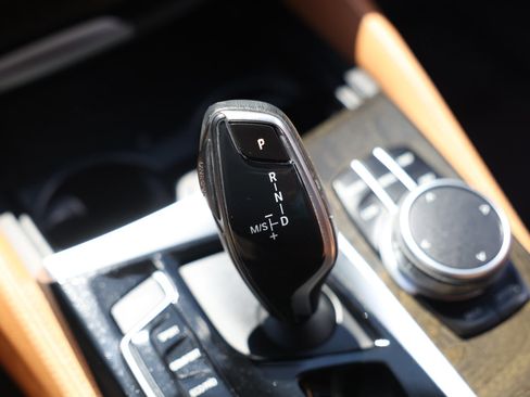 Used 2018 BMW 540i RWD image 49