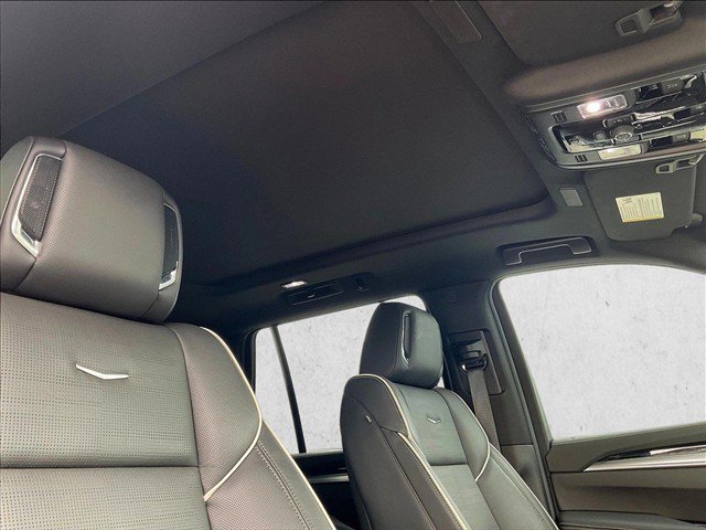 Used 2025 Cadillac Escalade Sport w/ Touring Package RWD image 17