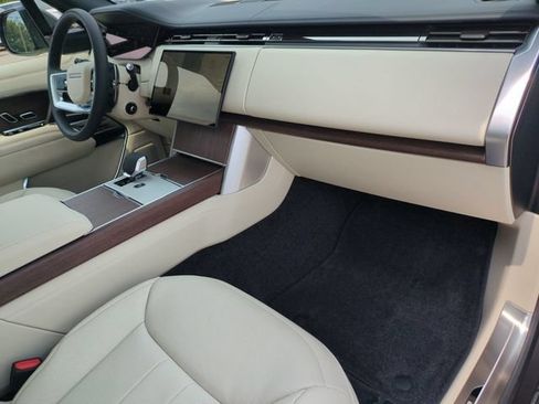 New 2026 Land Rover Range Rover SE AWD/4WD image 19