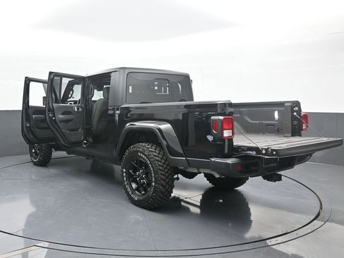 Used 2024 Jeep Gladiator Sport image 79