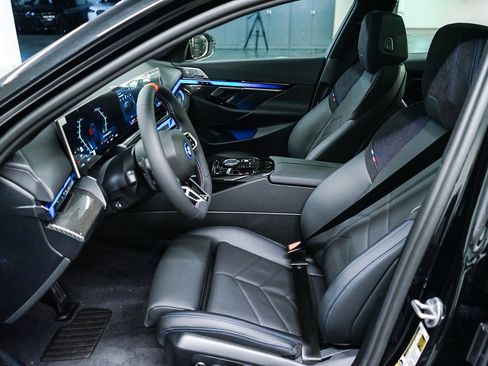 New 2026 BMW i5 M60 AWD/4WD image 18