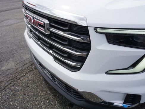 New 2025 GMC Acadia Elevation w/ LPO, Floor Liner Package image 12