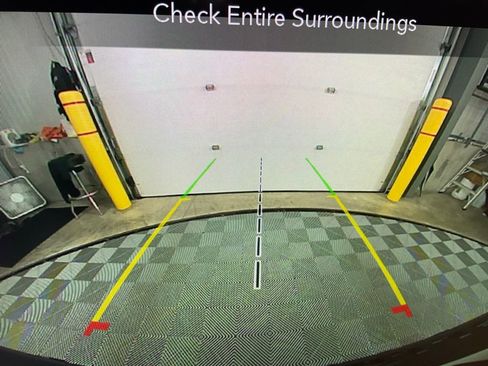 Used 2022 Jeep Wrangler Unlimited Rubicon 4xe w/ Safety Group image 15