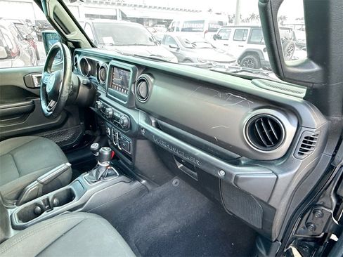 Used 2021 Jeep Wrangler Unlimited Sport image 33
