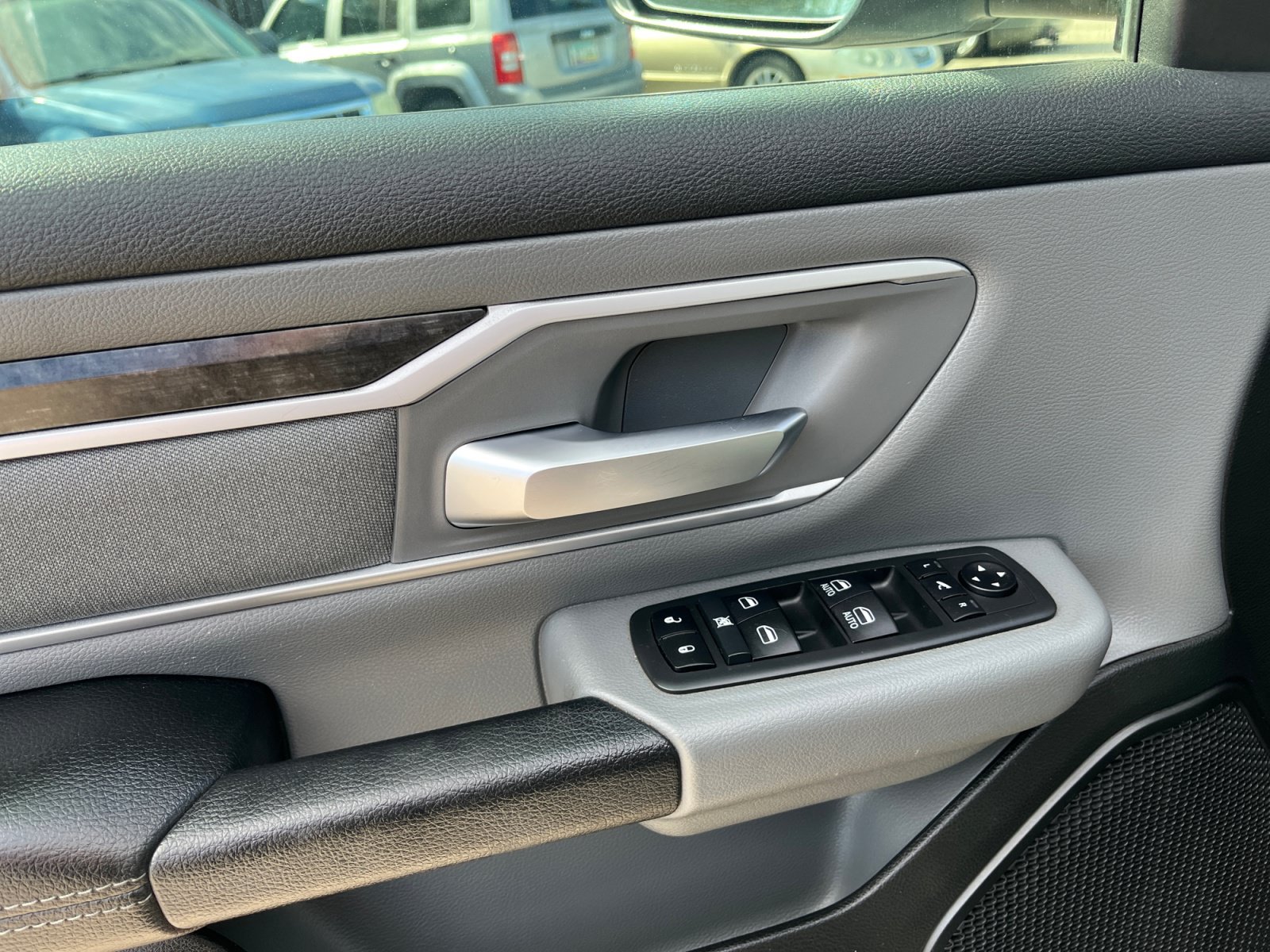Used 2020 RAM 1500 Big Horn RWD image 17