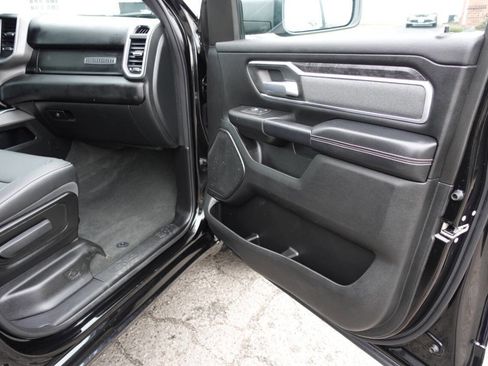 Used 2022 RAM 1500 Big Horn AWD/4WD image 32