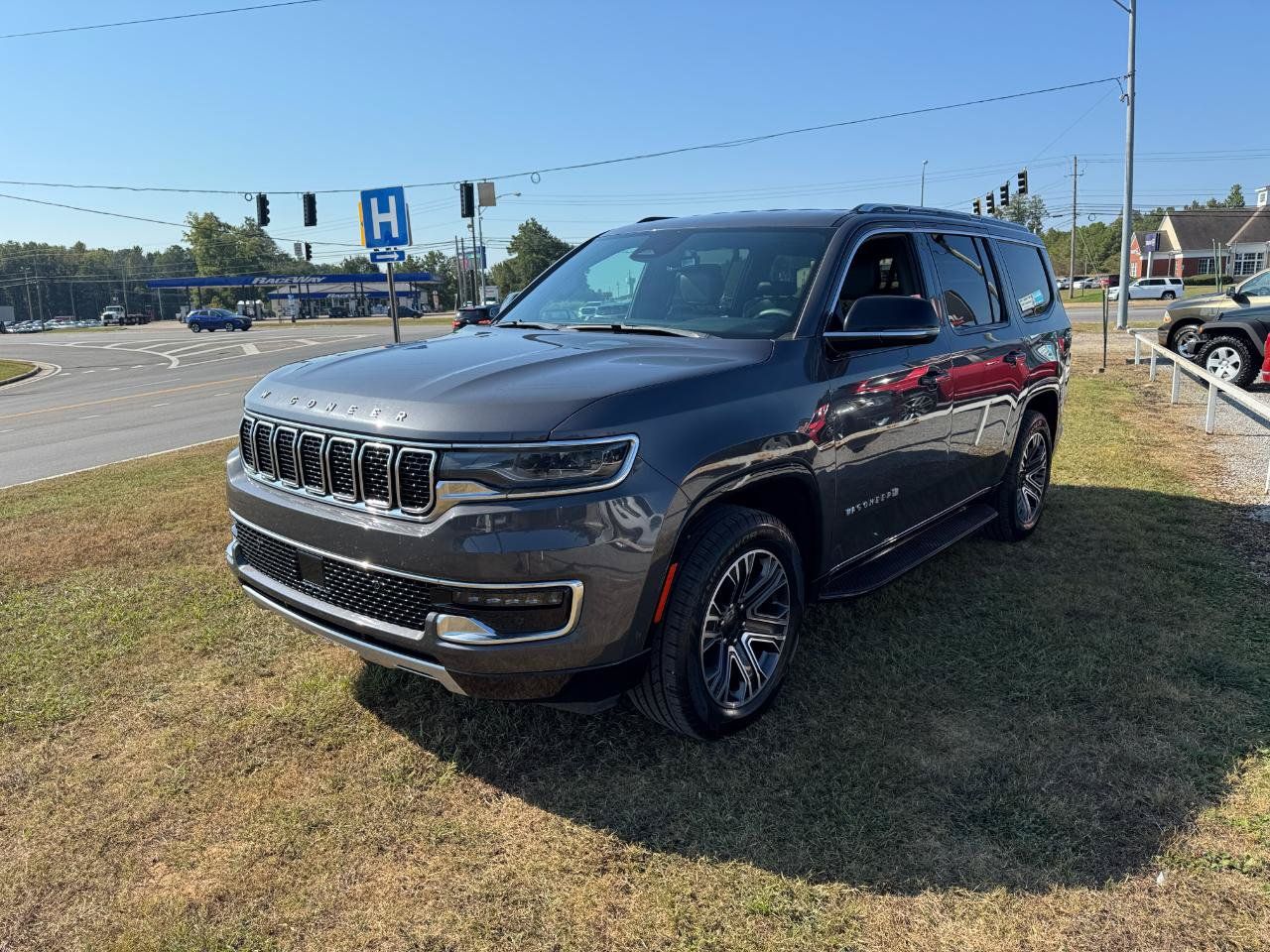 Used 2024 Jeep Wagoneer Series II AWD/4WD image 4