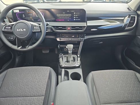 New 2026 Kia Seltos S FWD image 14
