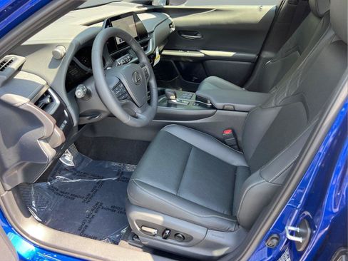New 2026 Lexus UX 300h FWD image 9