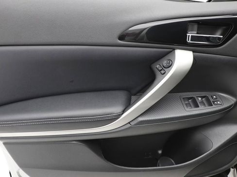 Used 2024 Mitsubishi Eclipse Cross SE image 15