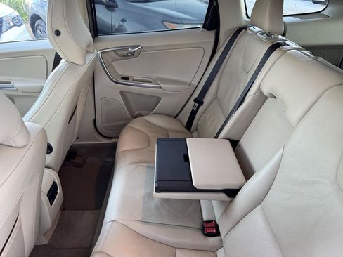 Used 2013 Volvo XC60 T6 AWD/4WD image 27