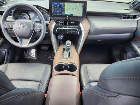 Used 2021 Toyota Venza Limited w/ Advanced Technology Package image 9