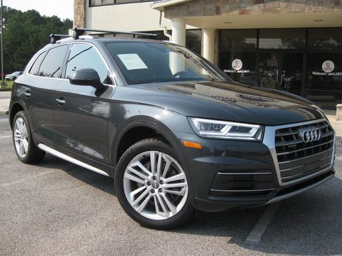 Used 2018 Audi Q5 2.0T Premium Plus w/ Premium Plus Package AWD/4WD image 2
