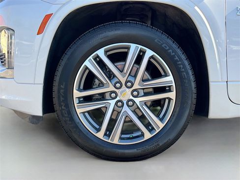 Used 2023 Chevrolet Traverse High Country image 34