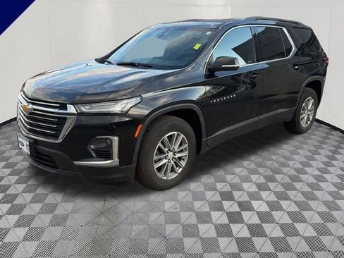 Used 2023 Chevrolet Traverse LT w/ Rear Camera Mirror Package AWD/4WD image 1