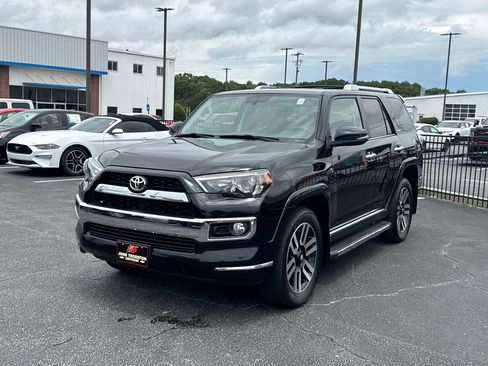 Used 2016 Toyota 4Runner Limited AWD/4WD image 2