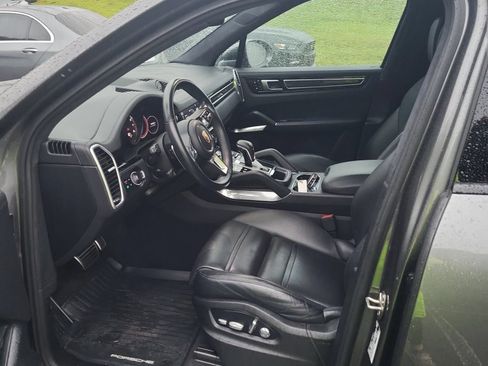Used 2019 Porsche Cayenne Turbo AWD/4WD image 7