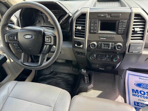 Used 2018 Ford F550 4x4 Regular Cab Super Duty image 7