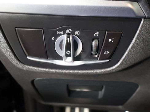 Used 2023 BMW X4 xDrive30i w/ M Sport Package AWD/4WD image 37