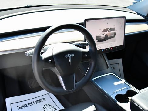 Used 2023 Tesla Model Y Long Range AWD/4WD image 14
