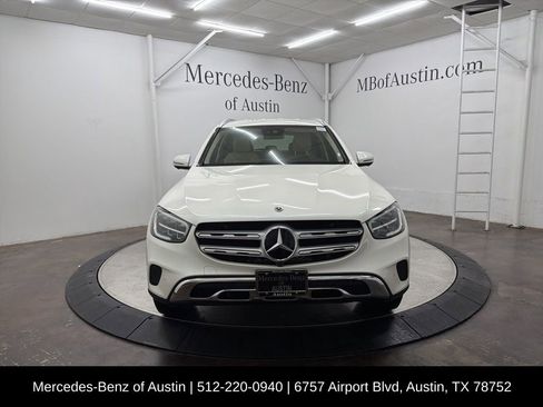 Used 2022 Mercedes-Benz GLC 300 image 2