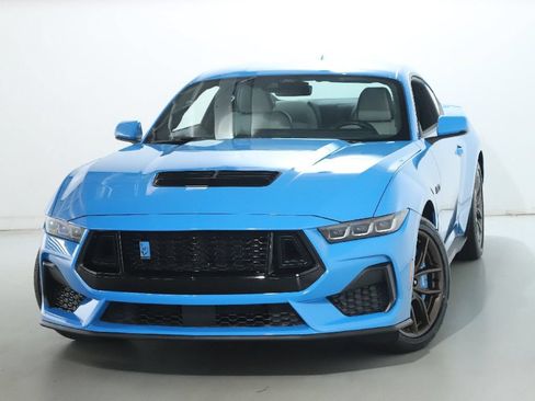 Used 2024 Ford Mustang GT Premium RWD image 3