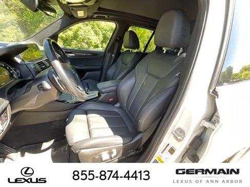 Used 2018 BMW X3 xDrive30i w/ Premium Package AWD/4WD image 13
