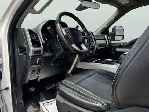 Used 2019 Ford F250 Lariat w/ Lariat Ultimate Package AWD/4WD image 22