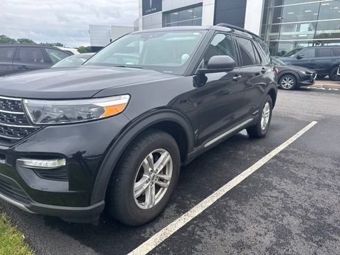 Used 2021 Ford Explorer XLT w/ Equipment Group 202A AWD/4WD image 1