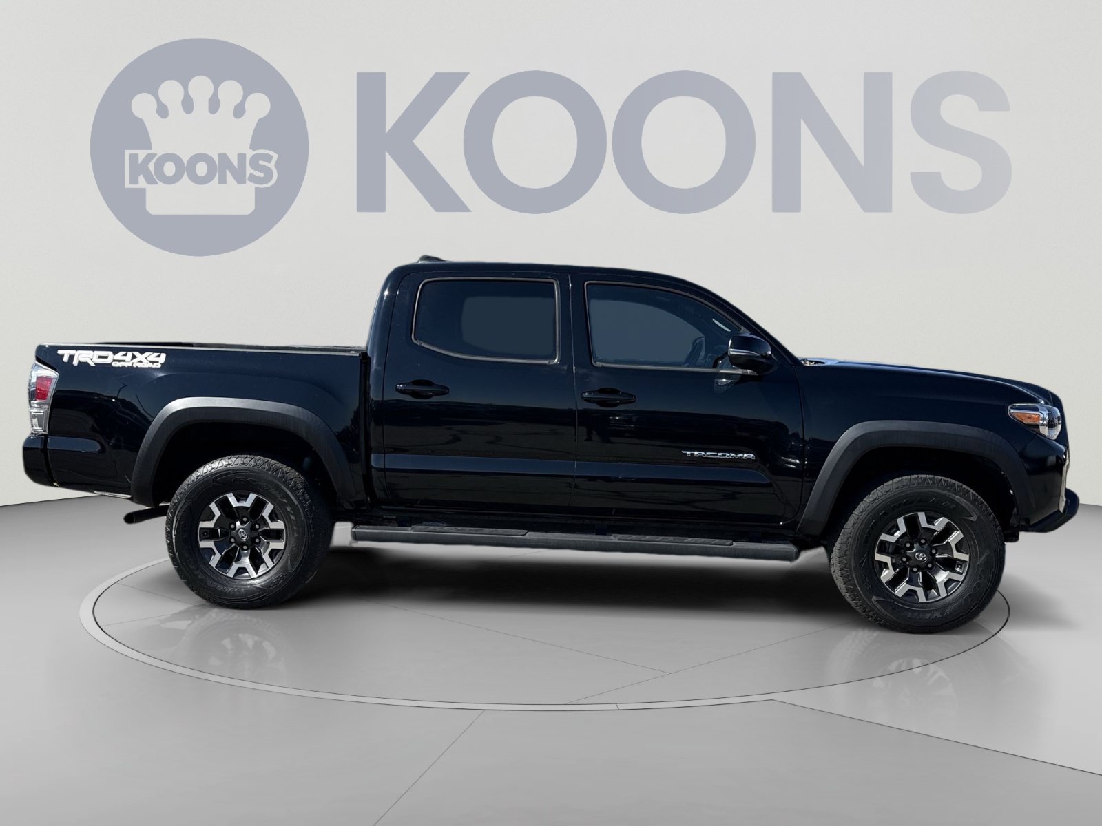 Used 2021 Toyota Tacoma TRD Off-Road w/ Technology Package AWD/4WD image 8