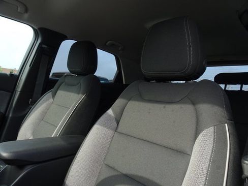 Used 2026 Chevrolet TrailBlazer LT w/ LT Cold Weather Package FWD image 12