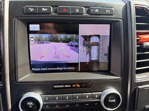 Used 2021 Ford Expedition Limited AWD/4WD image 21