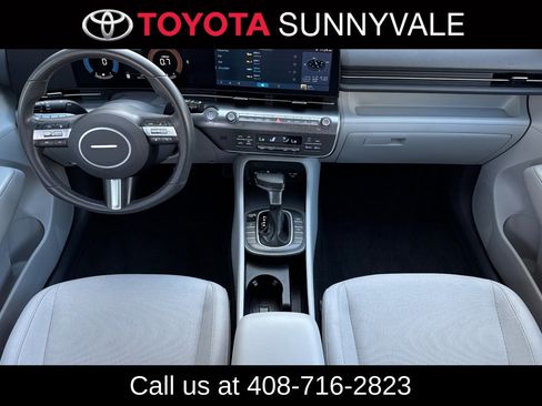 Used 2025 Hyundai Kona SEL AWD/4WD image 4