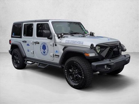 Used 2022 Jeep Wrangler Unlimited Sport image 3