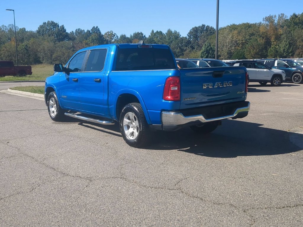 Used 2025 RAM 1500 Big Horn AWD/4WD image 3