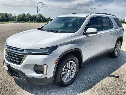 Used 2022 Chevrolet Traverse LT FWD image 10