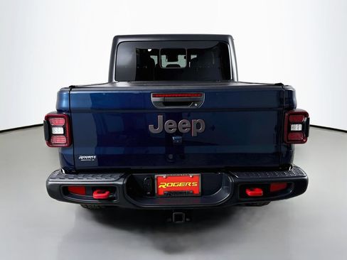 Used 2025 Jeep Gladiator Rubicon w/ Convenience Group AWD/4WD image 7