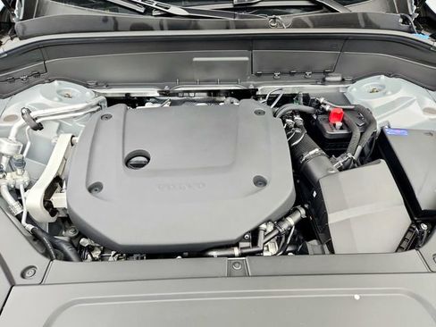 New 2025 Volvo XC90 B6 Plus w/ Protection Package Premier image 20