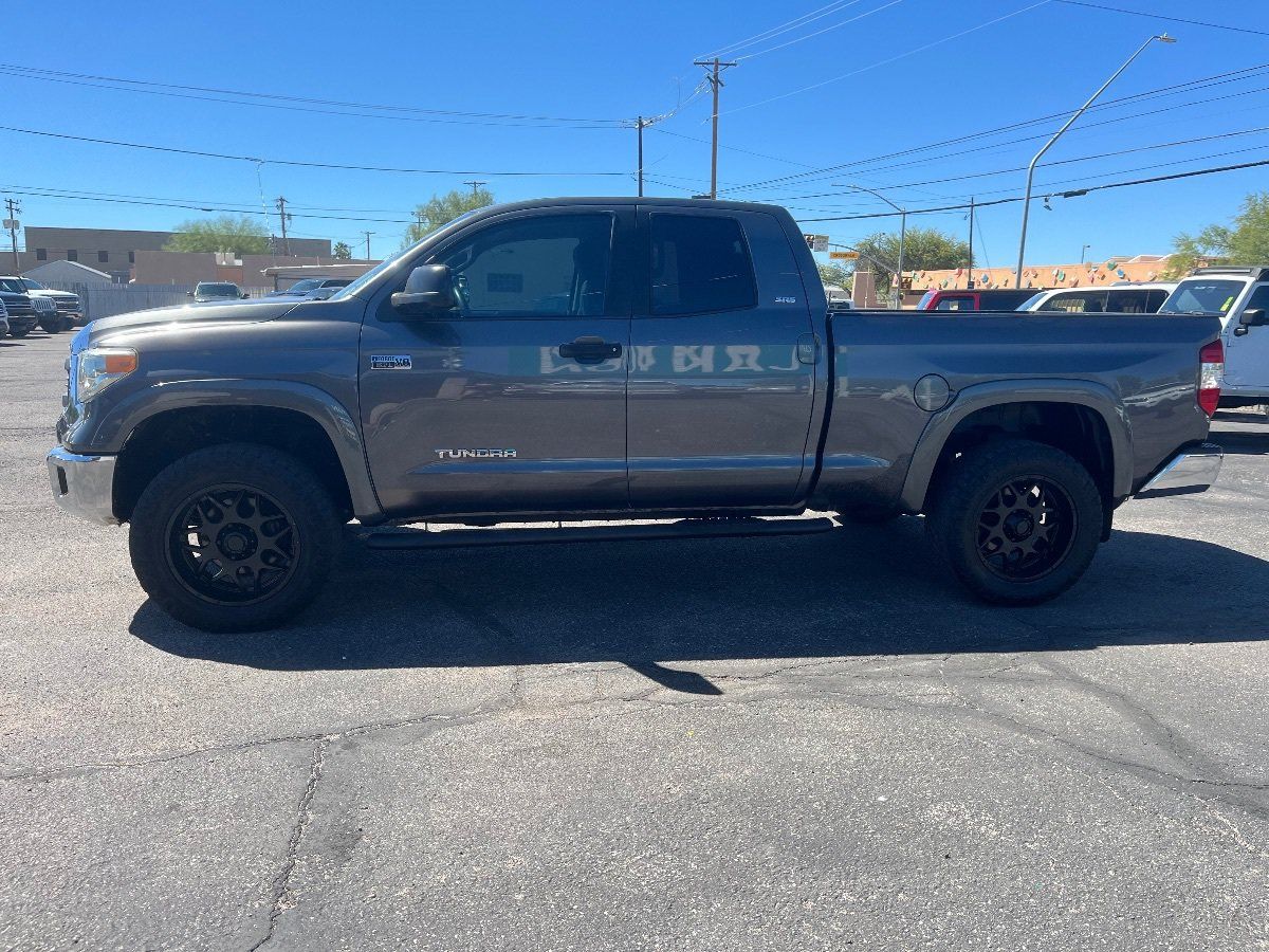 Used 2014 Toyota Tundra SR5 w/ SR5 Upgrade Package AWD/4WD image 6