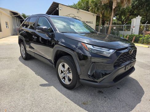 Used 2025 Toyota RAV4 XLE FWD image 3
