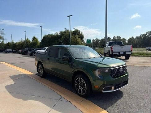 Used 2025 Ford Maverick Lariat AWD/4WD image 7