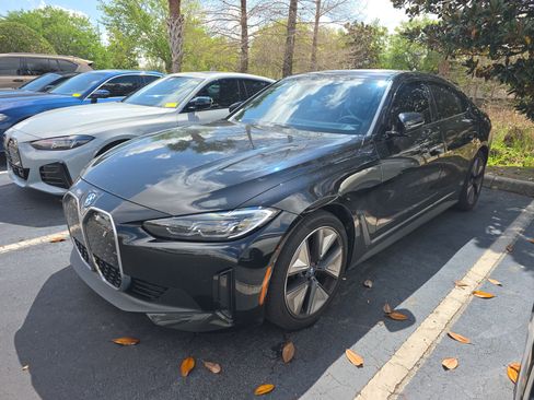 Certified 2023 BMW i4 eDrive35 w/ Premium Package image 3