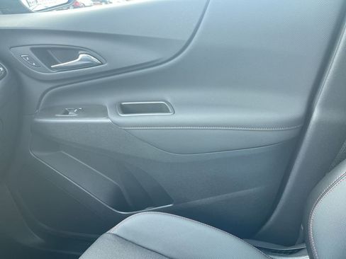 Used 2023 Chevrolet Equinox RS w/ LPO, Cargo Package image 31