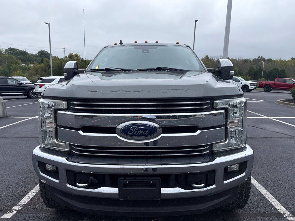Used 2019 Ford F250 Lariat w/ Lariat Ultimate Package AWD/4WD image 2