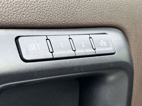 Used 2014 Chevrolet Silverado 1500 High Country w/ High Country Premium Package image 21