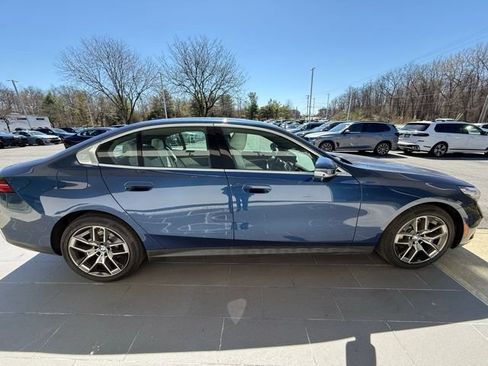 Used 2026 BMW 530i xDrive w/ Premium Package AWD/4WD image 5
