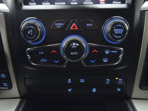 Used 2015 RAM 1500 Outdoorsman image 28