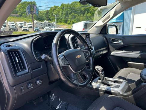 Used 2022 Chevrolet Colorado LT w/ LT Convenience Package AWD/4WD image 14