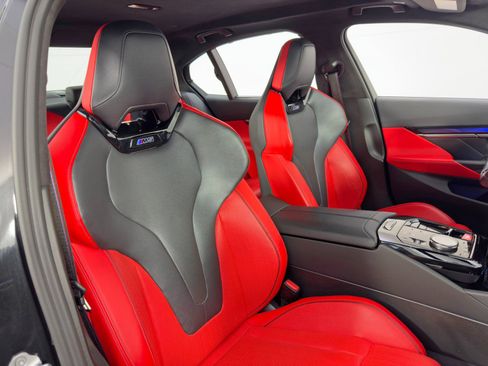 Used 2025 BMW M5 w/ Carbon Package image 41