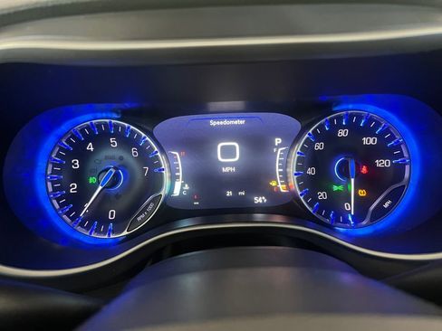 New 2026 Chrysler Pacifica Select image 15